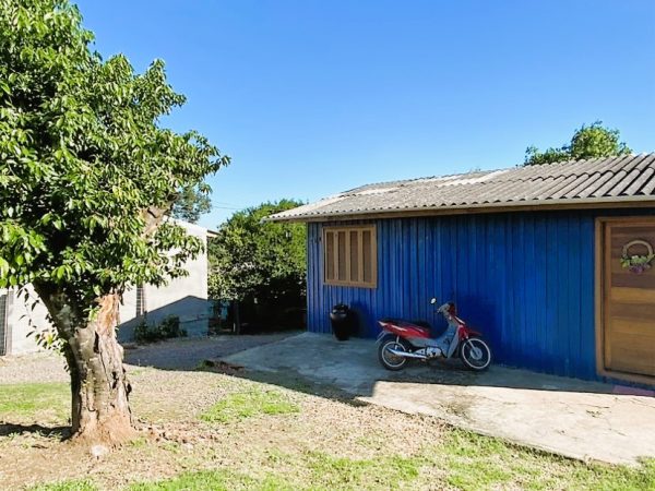 Casa Mista com lindo terreno no Tinguité