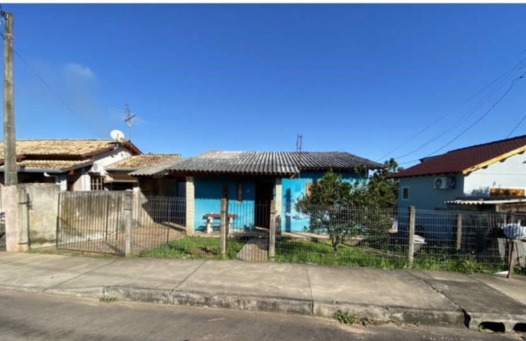 LINDA CASA COQUEIROS
