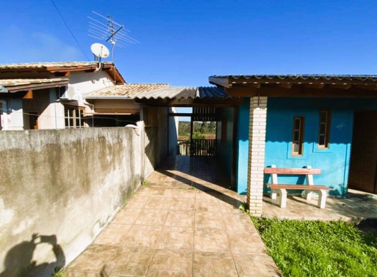 LINDA CASA COQUEIROS