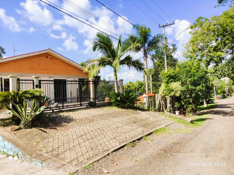 ÓTIMA CASA PARA MORADIA OU PONTO COMERCIAL NA BR 386