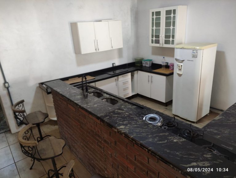 Belo Imóvel Mobiliado – próximo a Lagoa
