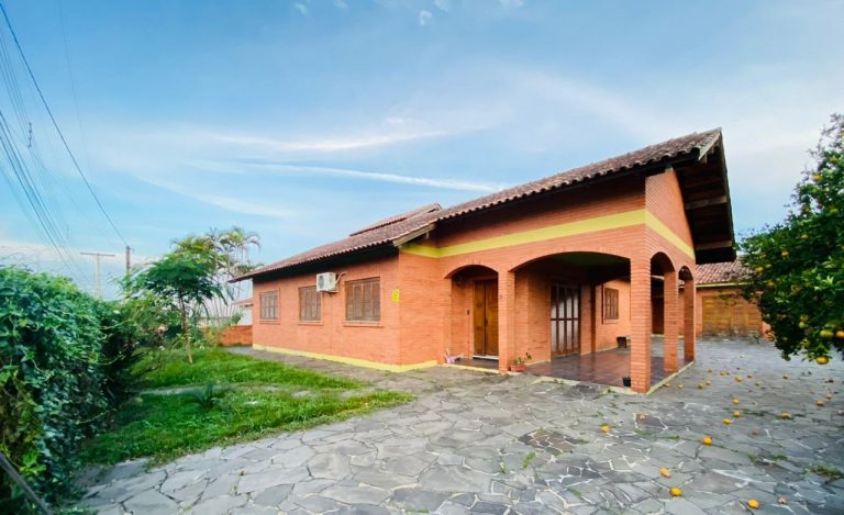 Linda casa – Venda – Colônia 20