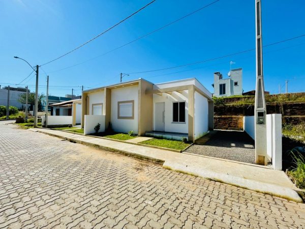 BAIXOU!!!! OPORTUNIDADE DE CASA NOVINHA EM BAIRRO NOBRE NA CIDADE!!!
