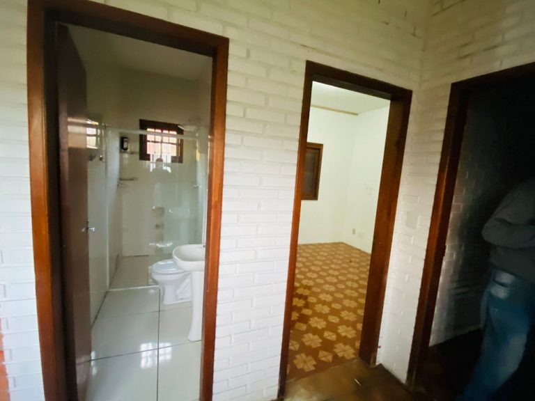 Linda casa – Venda – Colônia 20
