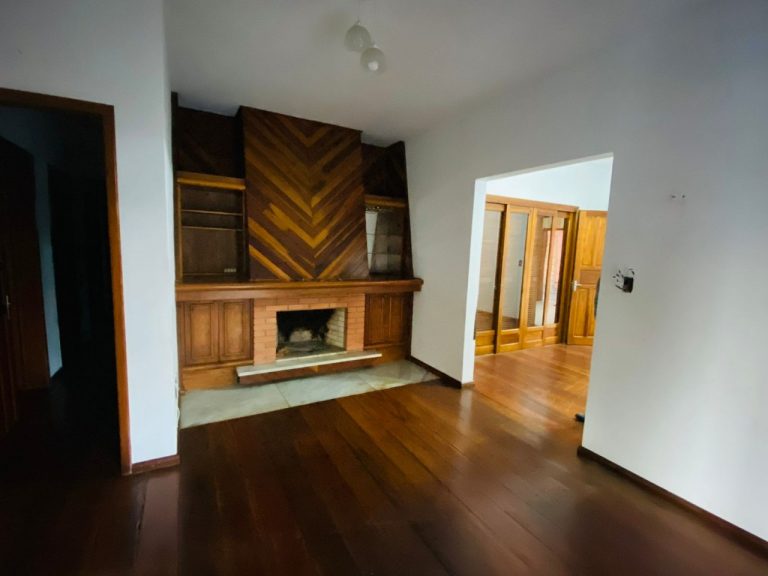 Linda casa – Venda – Colônia 20