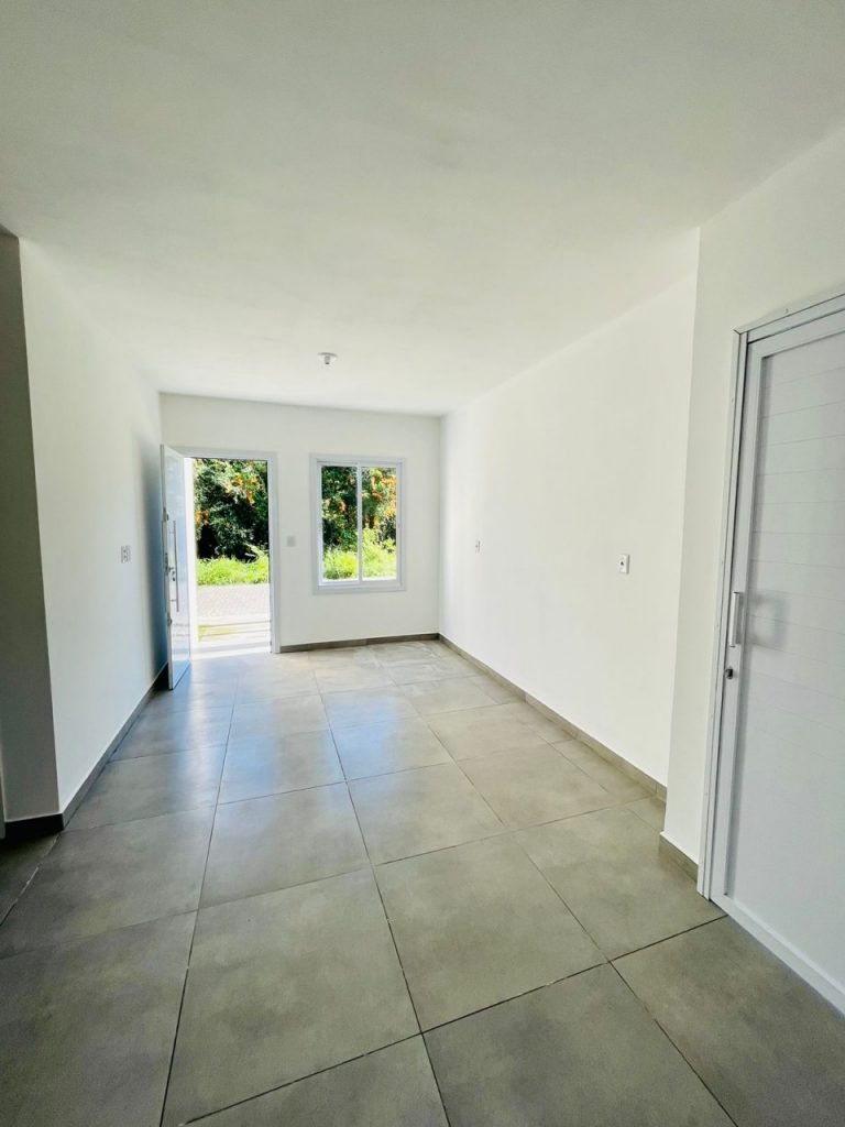 BAIXOU!!!! OPORTUNIDADE DE CASA NOVINHA EM BAIRRO NOBRE NA CIDADE!!!