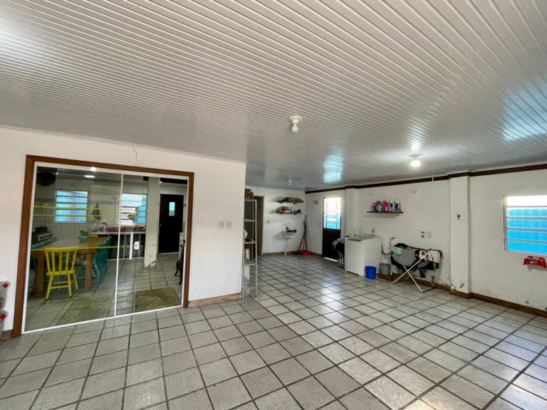 Taquari – RS VENDA  Excelente imóvel no Bairro Praia na cidade de Taquari!