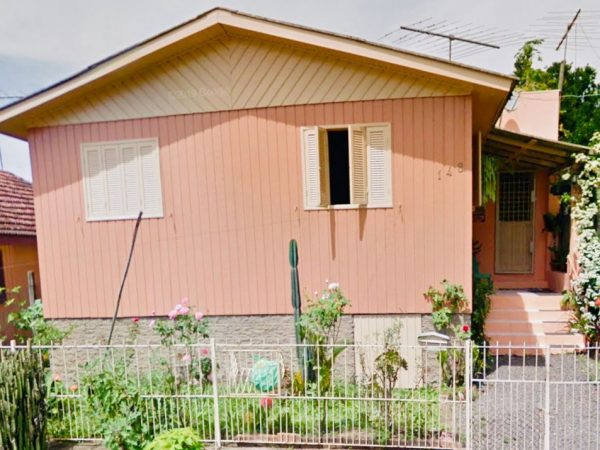 Linda casa Mista no Bairro Olaria