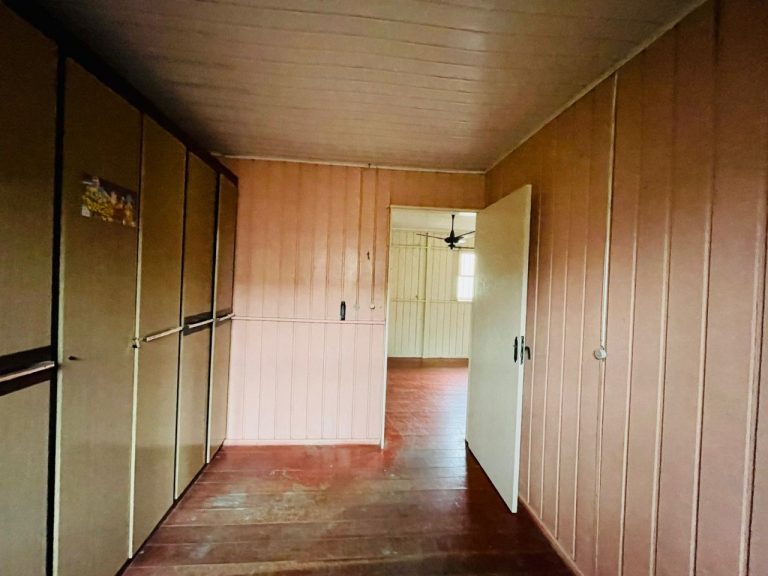 Linda casa Mista no Bairro Olaria