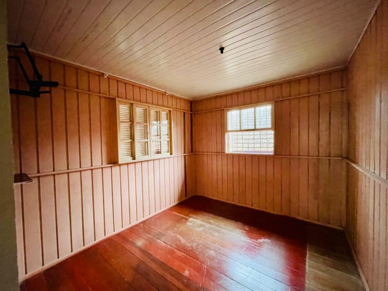 Linda casa Mista no Bairro Olaria