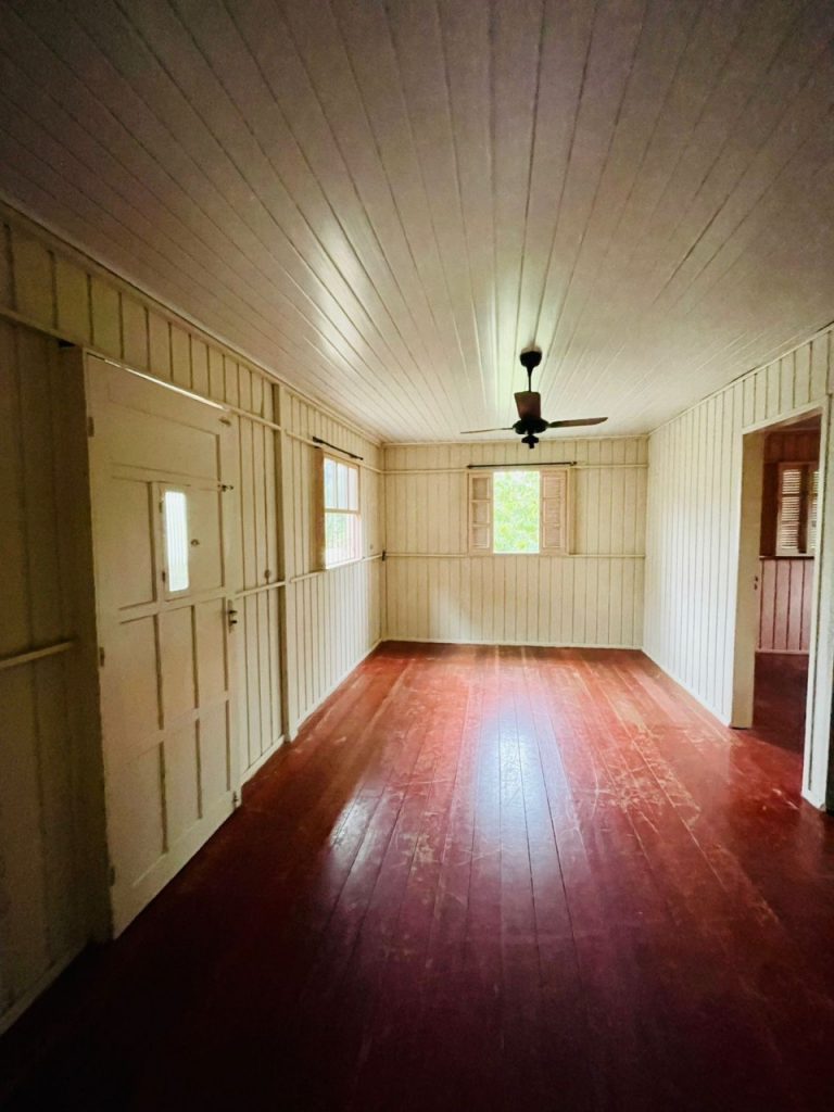 Linda casa Mista no Bairro Olaria