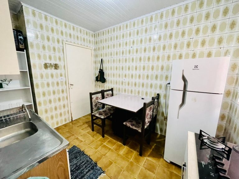 Linda casa pertinho da Lagoa