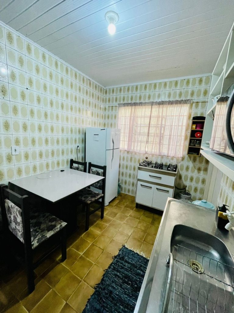 Linda casa pertinho da Lagoa