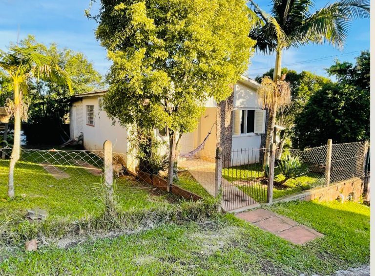 Linda casa pertinho da Lagoa