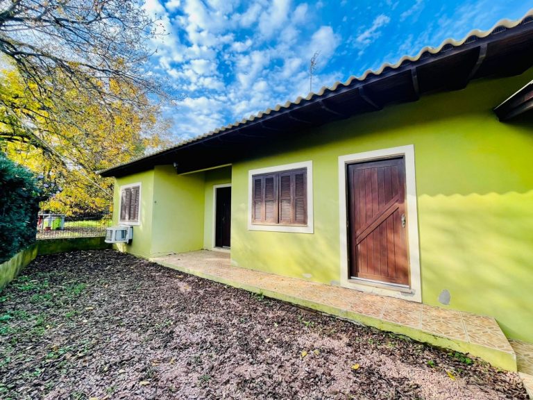 Ótima casa na Colônia 20