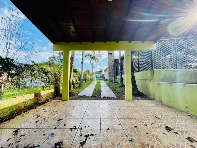 Ótima casa na Colônia 20