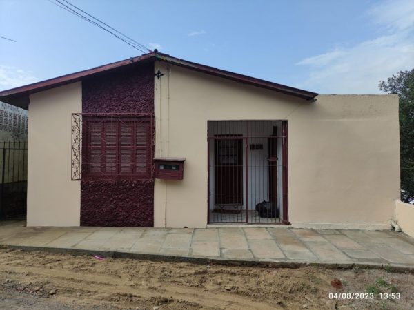Taquari/RS VENDA  Casa pertinho da Lagoa e do Centro