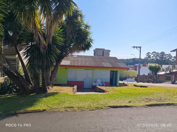Bela casa no Centro de Taquari RS