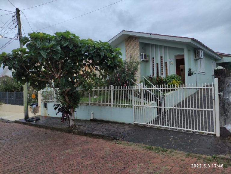 Linda casa no Loteamento Figueira – Centro