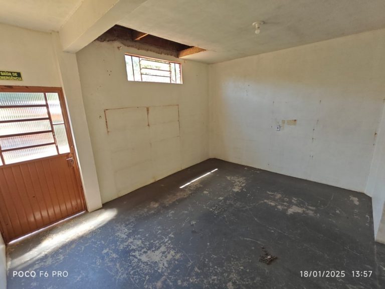 Prédio comercial no bairro praia