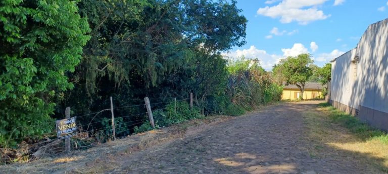 Lindo terreno Perau no bairro Ipê