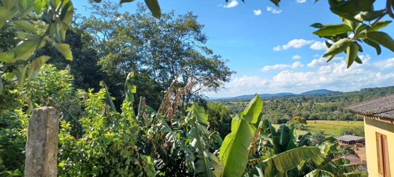 Lindo terreno Perau no bairro Ipê