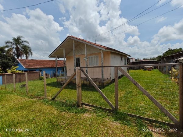 Belo e amplo terreno na Colônia 20
