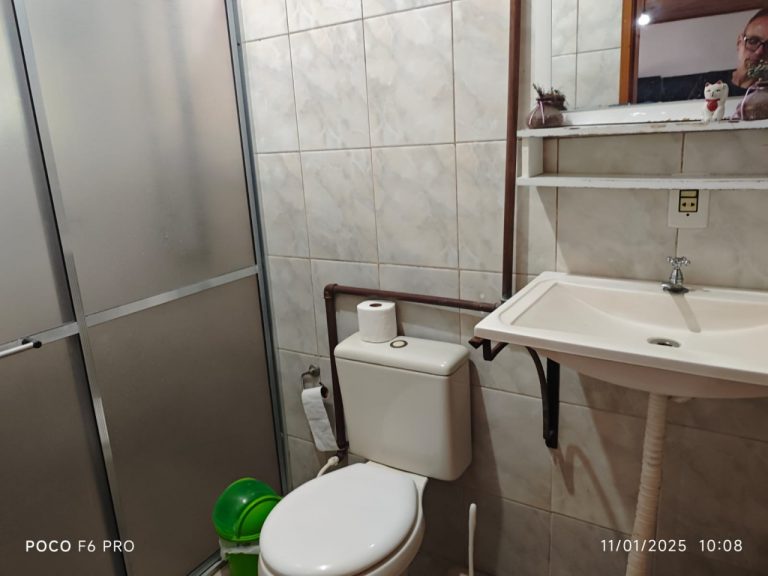 Belo e amplo imóvel com piscina