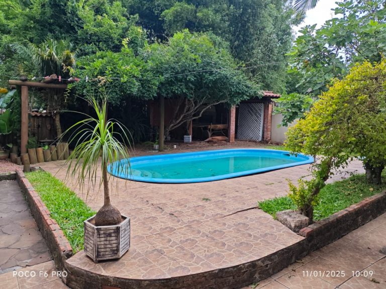 Belo e amplo imóvel com piscina