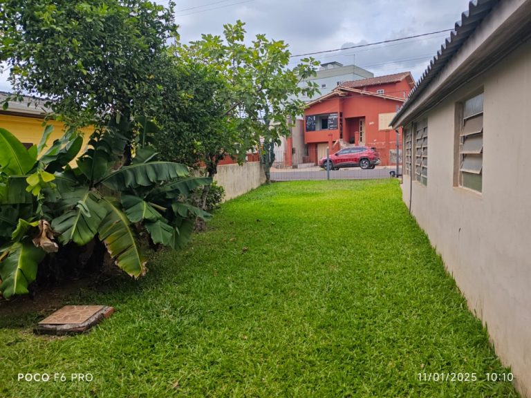 Belo e amplo imóvel com piscina