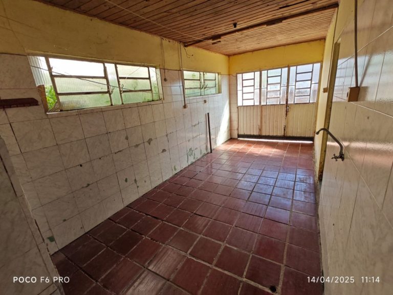 Adorável casa na rua Brigadeiro Albino Taquari RS