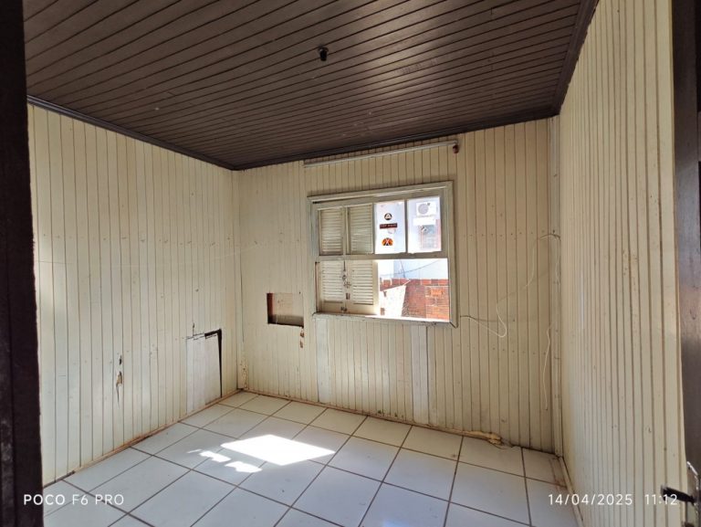 Adorável casa na rua Brigadeiro Albino Taquari RS