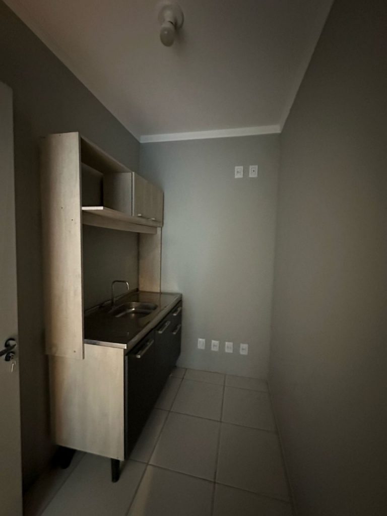 Sala comercial na rua Osvaldo Aranha