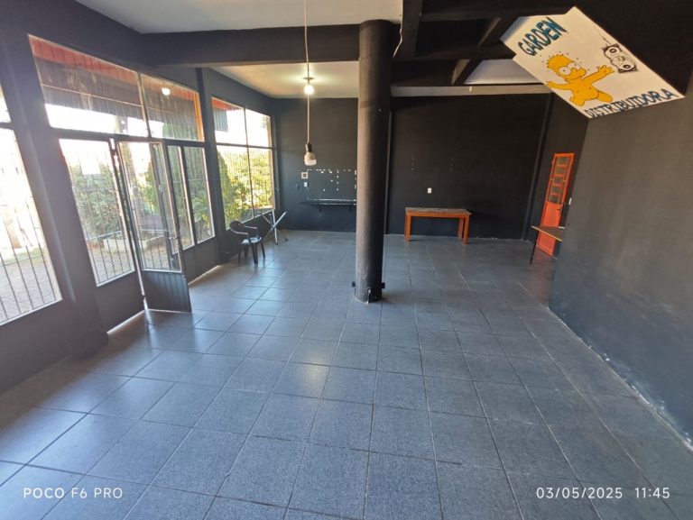 Sala comercial no bairro Coqueiros/Zé Luiz