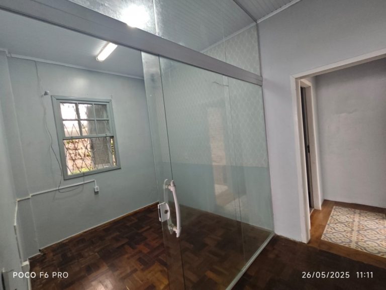 Imóvel comercial na esquina da rua General Osório e José Antero de Siqueira