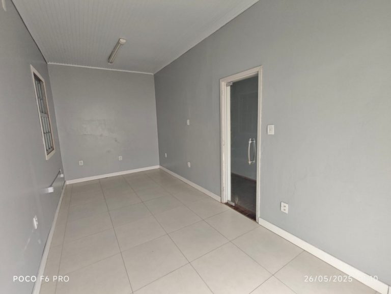 Imóvel comercial na esquina da rua General Osório e José Antero de Siqueira