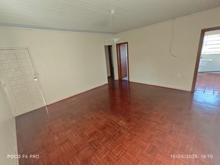 Apto 2 dormitórios no segundo piso