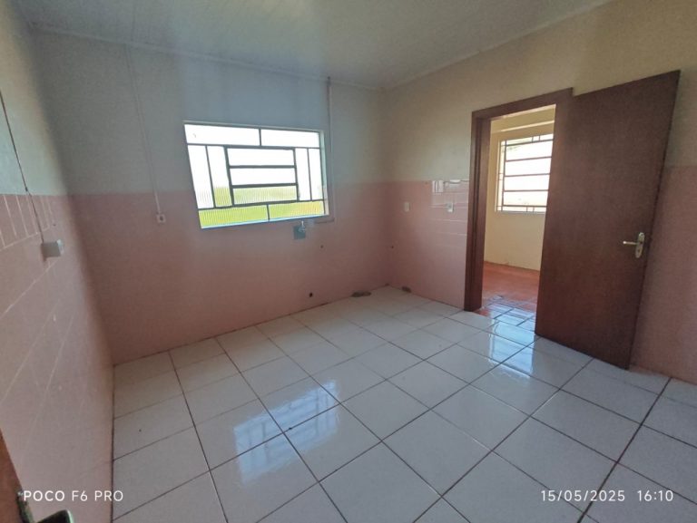 Apto 2 dormitórios no segundo piso