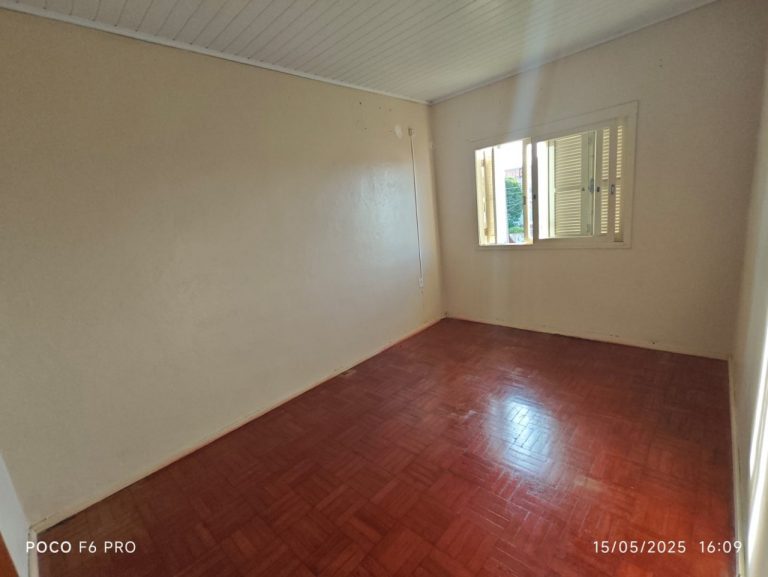 Apto 2 dormitórios no segundo piso