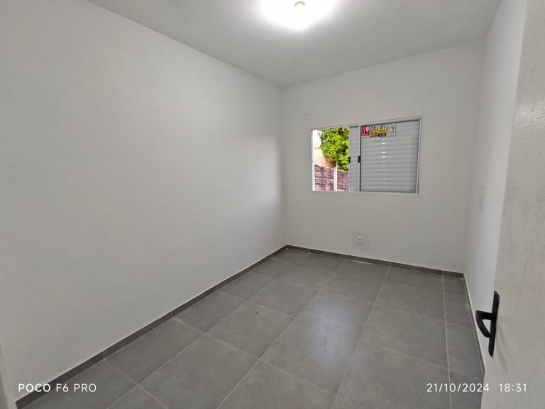 Casa 3 dormitórios bairro Olaria