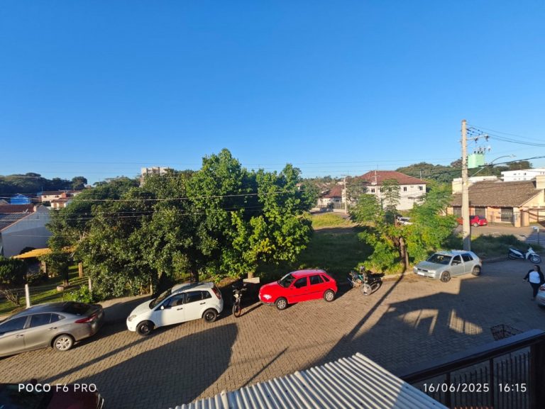 Belo imóvel conjugado duplex em Taquari RS