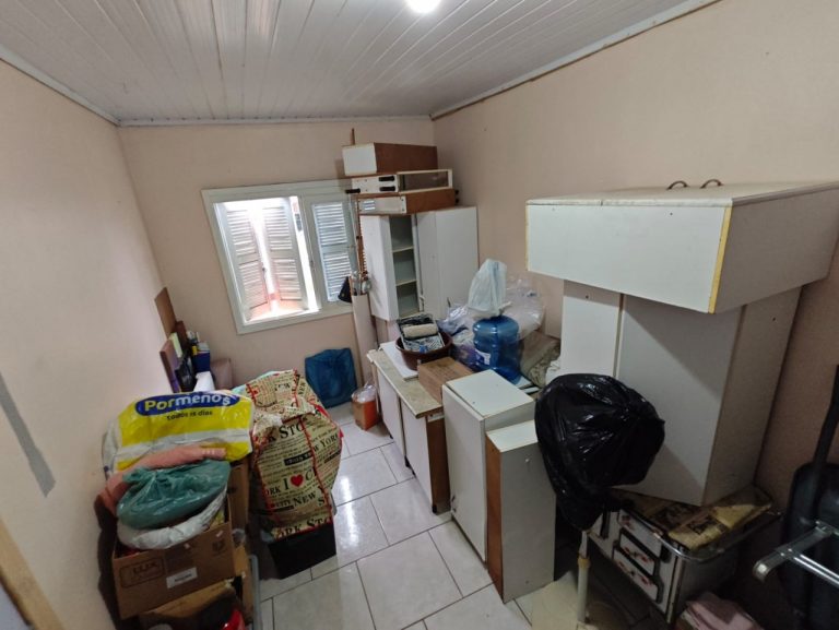 Imóvel de 4 dormitórios no bairro Coqueiros