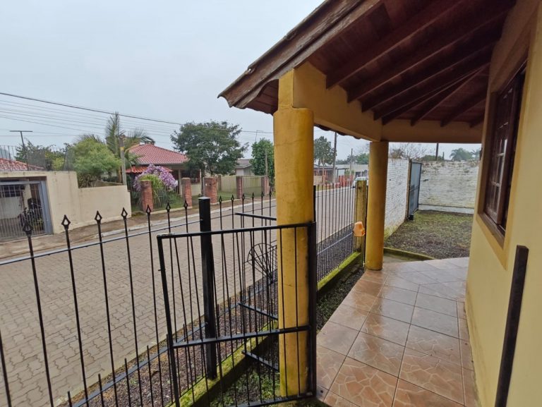 Imóvel de 3 dormitórios próximo a Lagoa Armênia