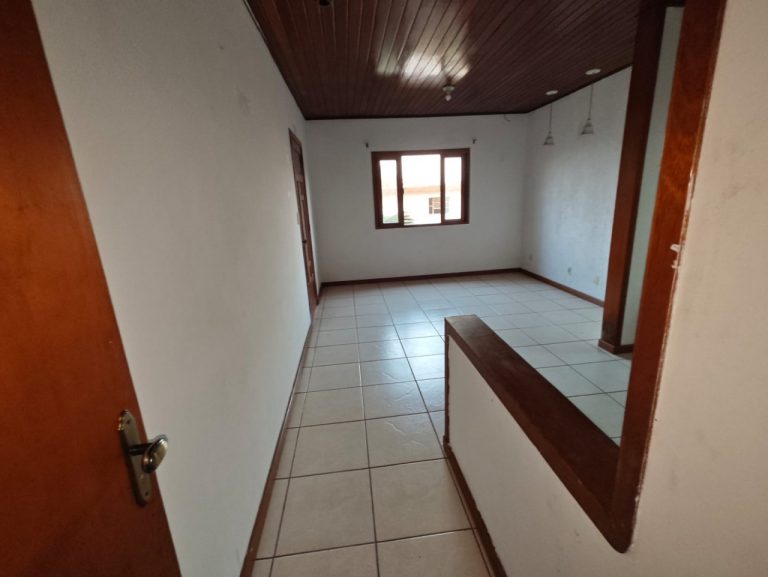 Casa no bairro união com 4 quartos