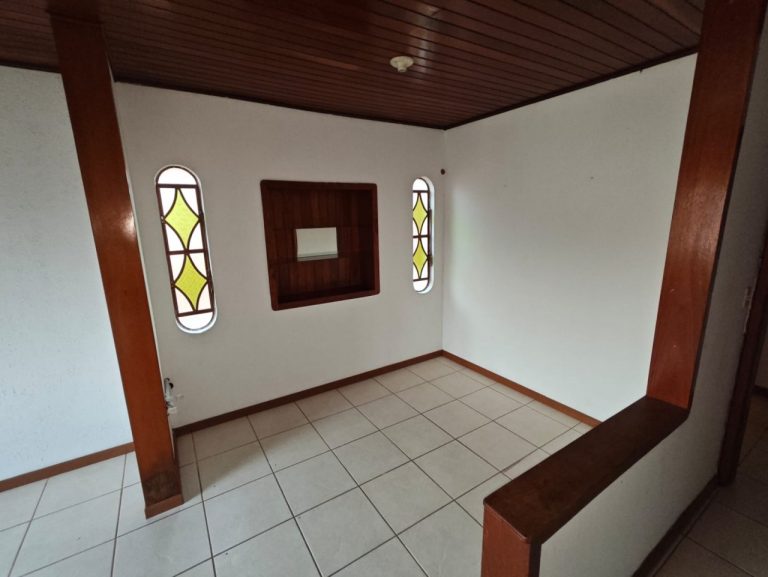 Casa no bairro união com 4 quartos
