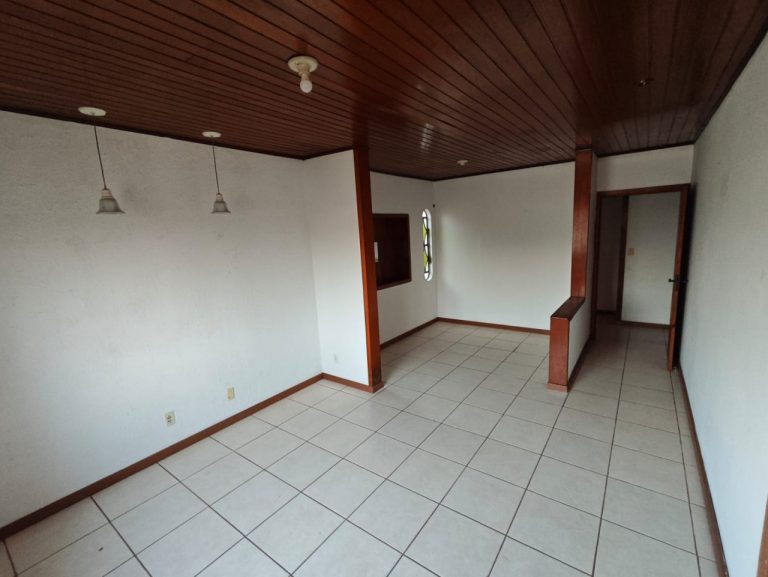 Casa no bairro união com 4 quartos