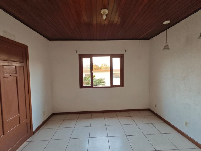 Casa no bairro união com 4 quartos
