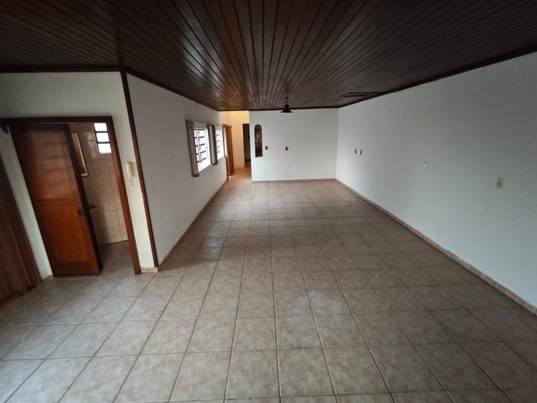 Casa no bairro união com 4 quartos