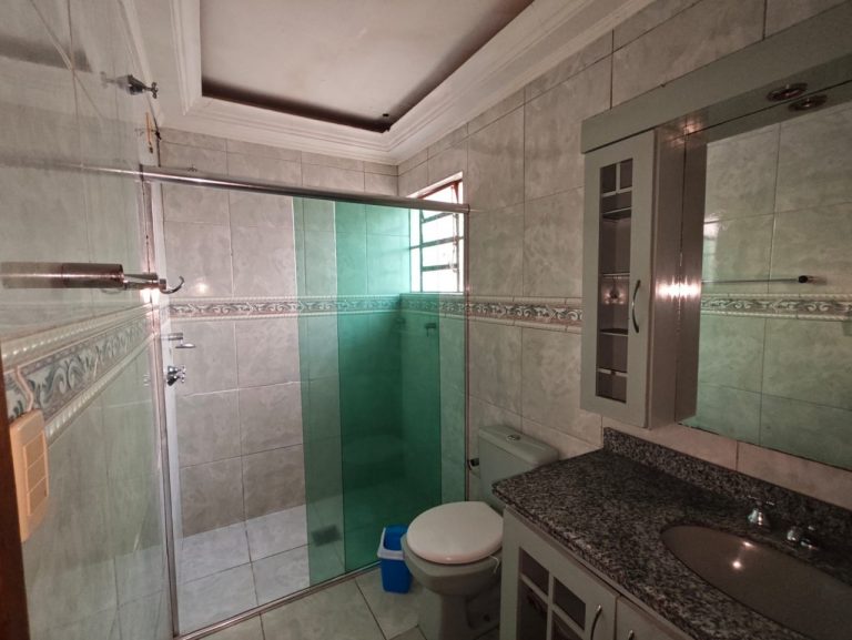 Casa no bairro união com 4 quartos
