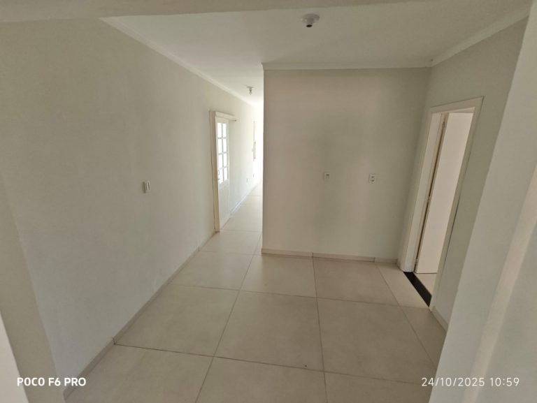 Belo imóvel 3 dormitórios av açorianos